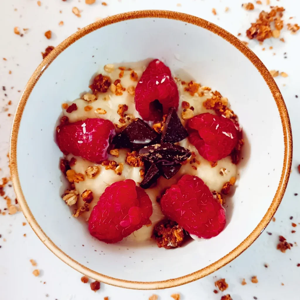 snak proteico con pr-ou zero, frambuesas y granola